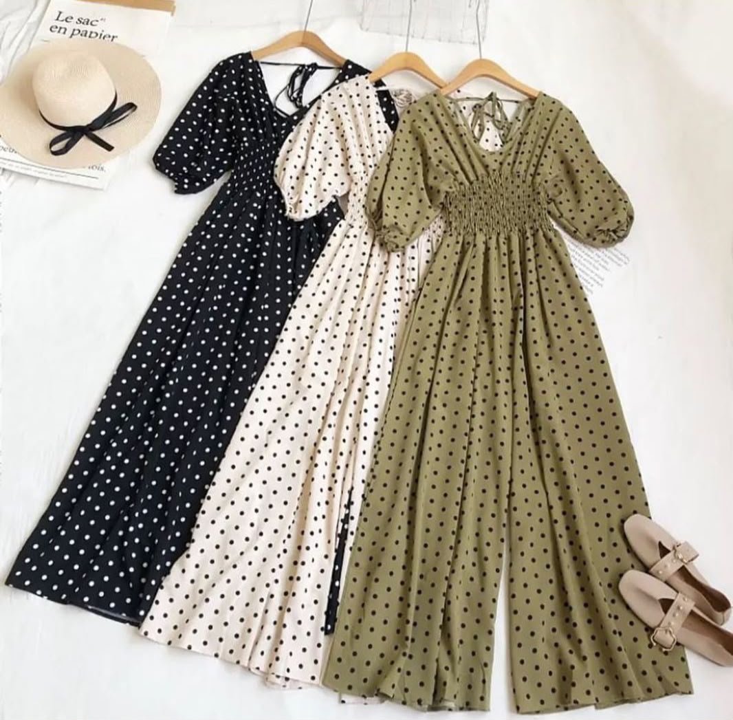 Women’s Clothing — collection photograph 5
